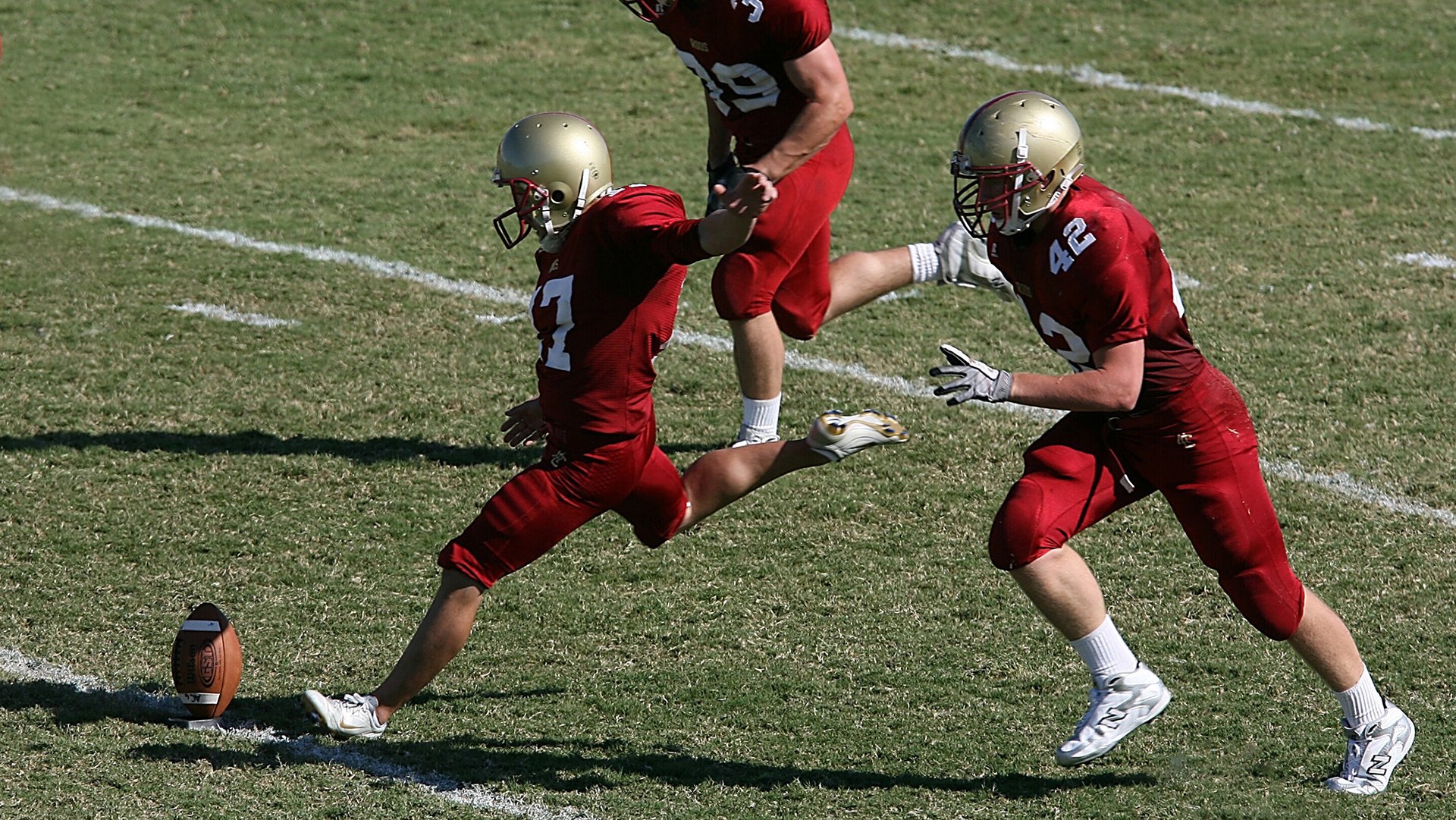 “烈日正午游泳池水温测试赛” 选手反馈舒适度